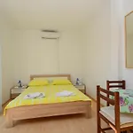 And By Auro 3* Vodice