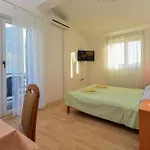 And By Auro Pensionat Vodice