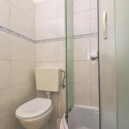 And By Auro 3* Vodice