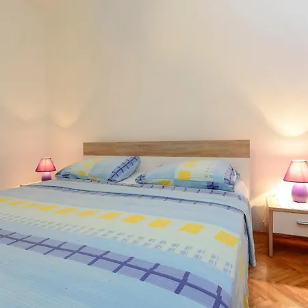 Guest house By Auro