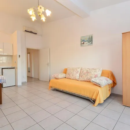 Guest house By Auro Vodice
