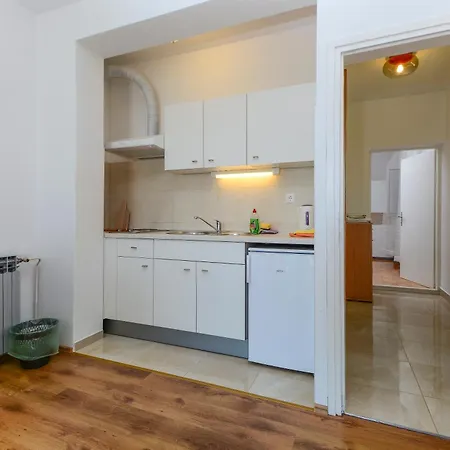 By Auro Vendégház 3*