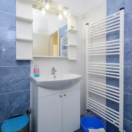 Guest house By Auro *