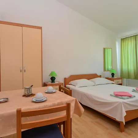 Vendégház By Auro 3*