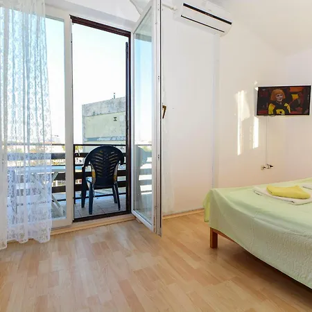 By Auro Guest house *