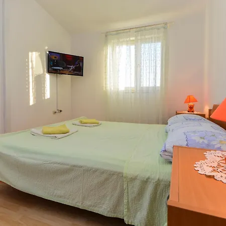 By Auro Vendégház Vodice