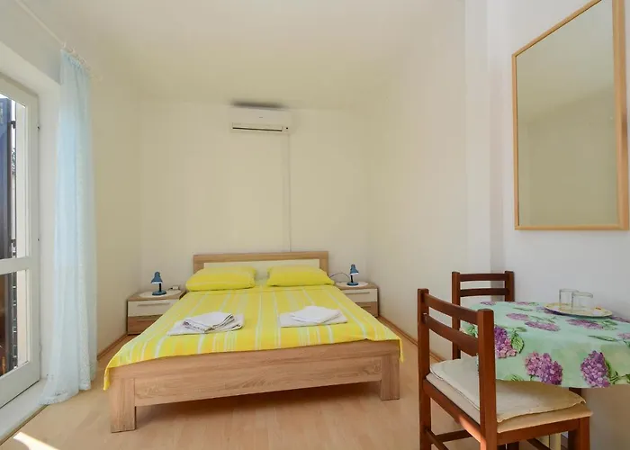 Apartments&Rooms By Auro 3* וודיצה