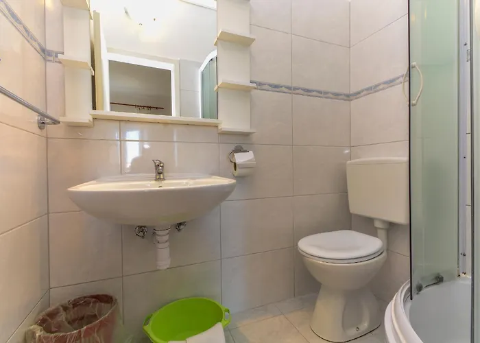 בית הארחה Apartments&Rooms By Auro