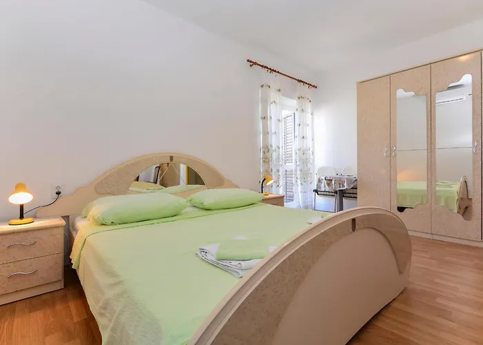 Apartments&Rooms By Auro 3* וודיצה