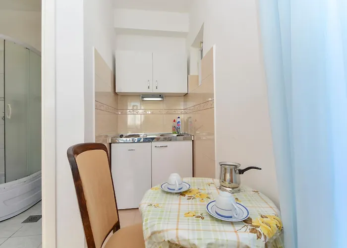 Apartments&Rooms By Auro בית הארחה 3*