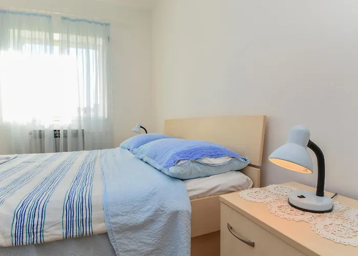 בית הארחה Apartments&Rooms By Auro