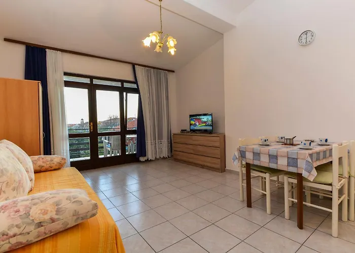 בית הארחה Apartments&Rooms By Auro 3*