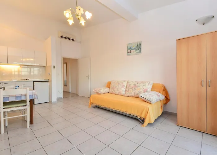 בית הארחה Apartments&Rooms By Auro וודיצה