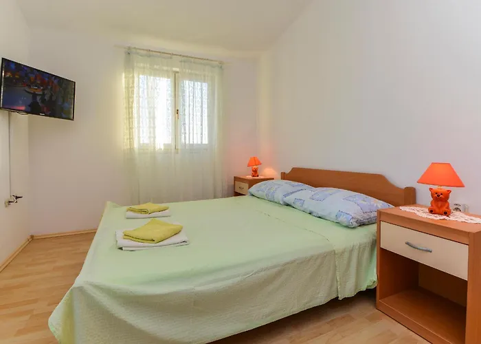 Apartments&Rooms By Auro בית הארחה 3*