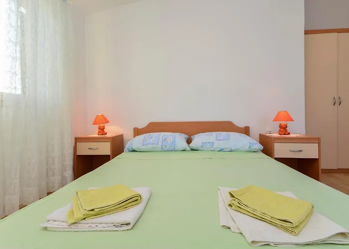 בית הארחה Apartments&Rooms By Auro וודיצה