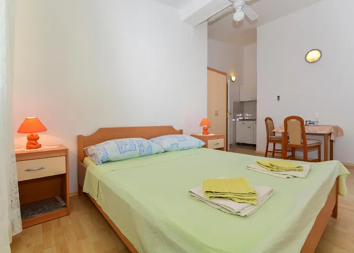 Apartments&Rooms By Auro 3*