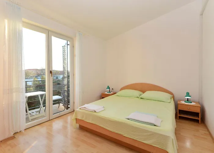 Apartments&Rooms By Auro בית הארחה וודיצה