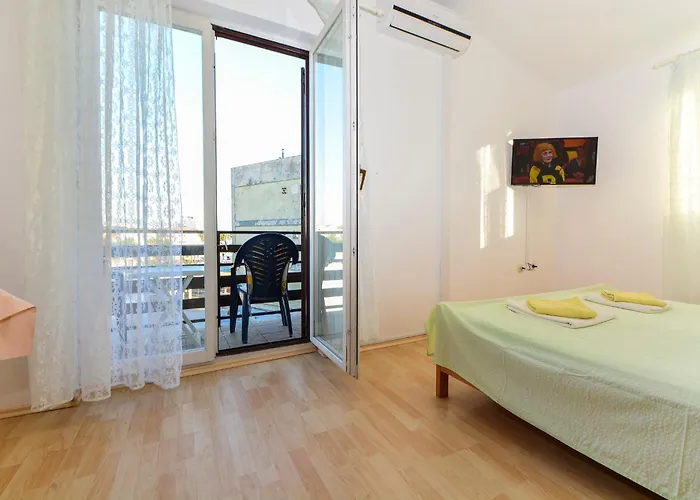 Apartments&Rooms By Auro 3*