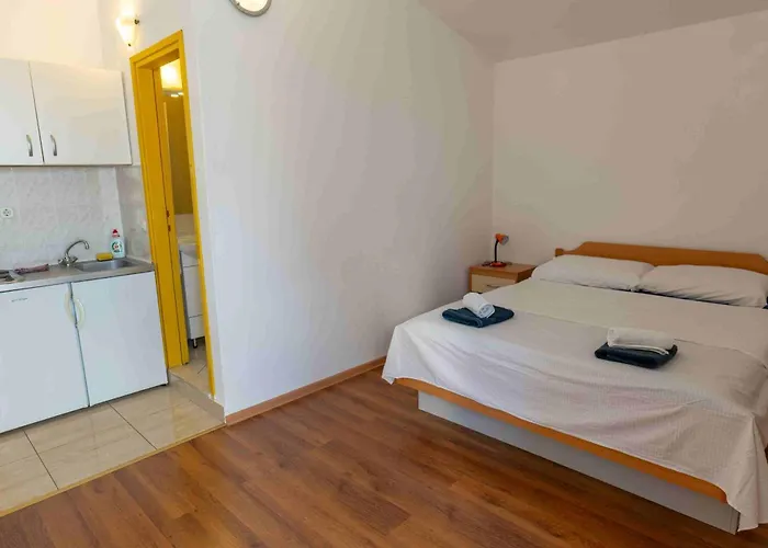 Apartments&Rooms By Auro 3* וודיצה