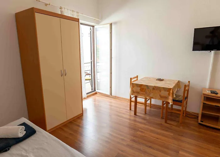 Apartments&Rooms By Auro וודיצה